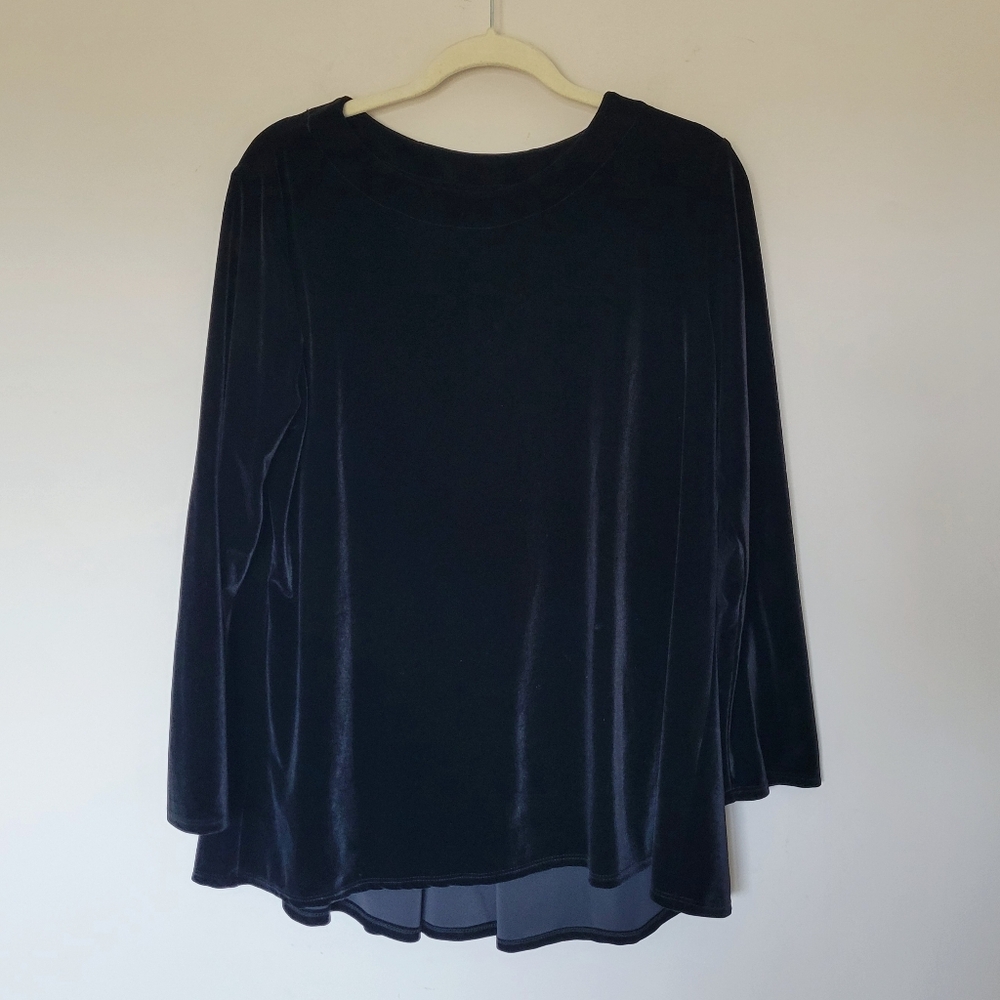 Estelle‎ and Finn Velvet Tunic in Black